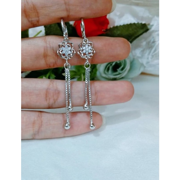 anting wanita dewasa cantik warna silver