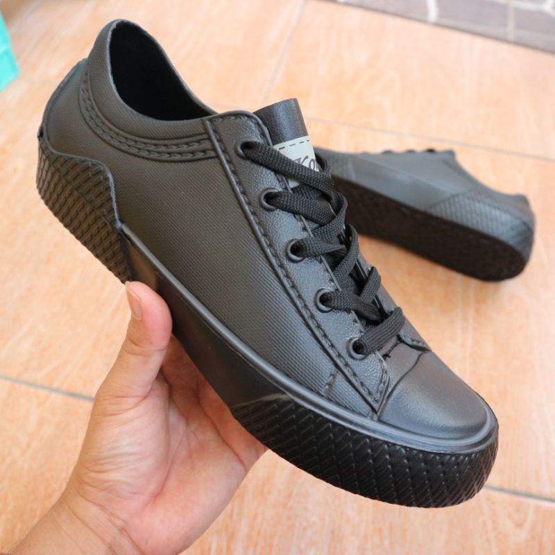 Sepatu karet komin cowok
