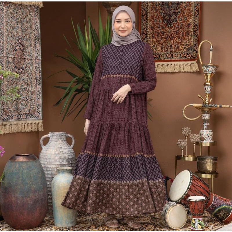 Lateefa Dress Heaven Lights