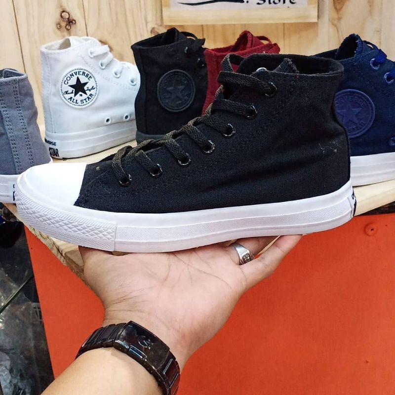 Sepatu Sneakers Pria Casual Keren Sepatu Sekolah Wanita Pria Sepatu Sekolah Hitam All Star Tinggi