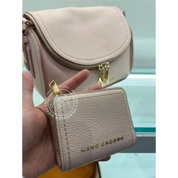 MJ GROOVE SMALL BIFOLD WALLET MJ4215 A