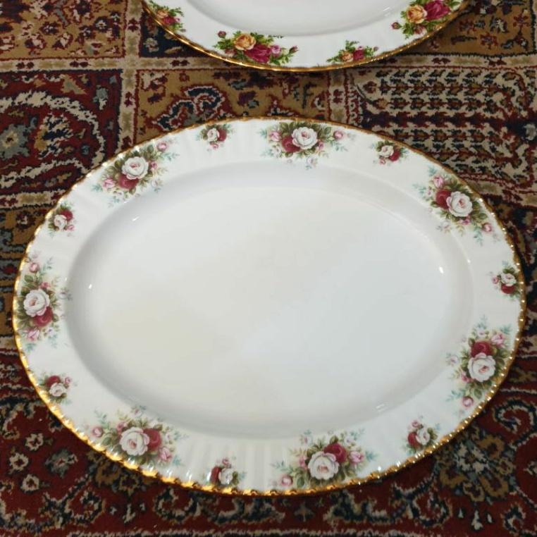 Royal Albert - Celebration- Oval Plate 40 cm