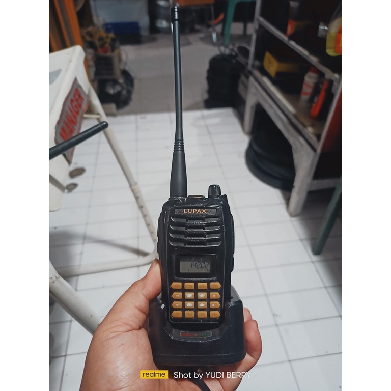 Ht Lupax T550 Frekuensi Vhf Normal Baterai Awet Lupax T-550 Frekuensi Vhf Normal Tx Rx Power 4,5 Wat