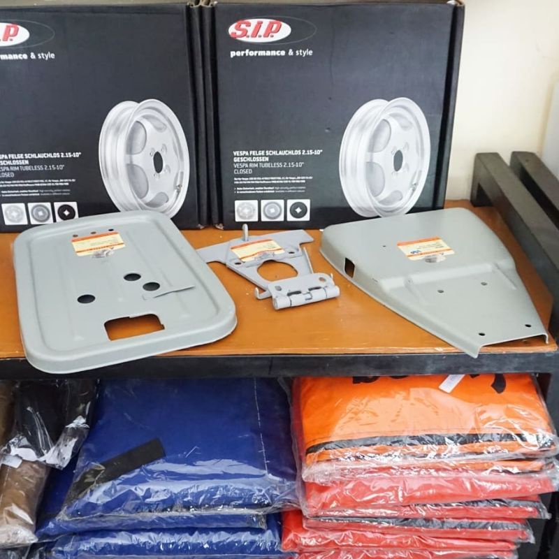 Dudukan Jok Pisah Set Vespa Exclusive 2 Strada Original Danmotor