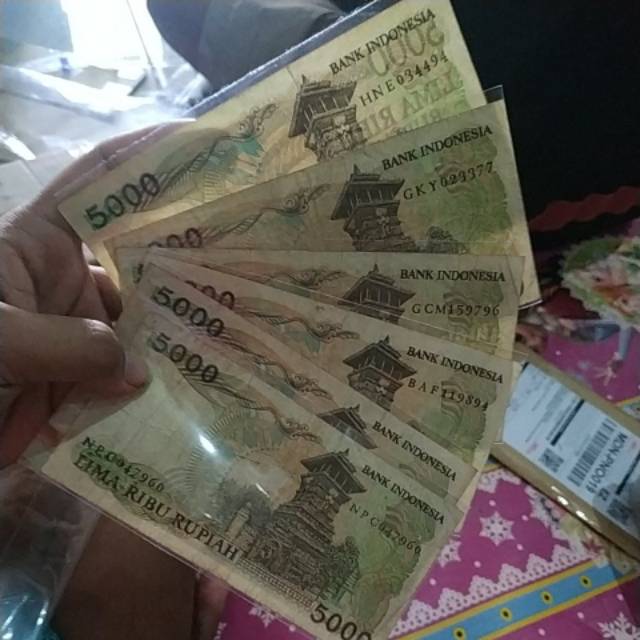 Uang kuno 5rb 5000 teuku umar tahun 1986 rp 5000 teuku umar rp.5000 teuku umar uang kuno 5000 rupiah