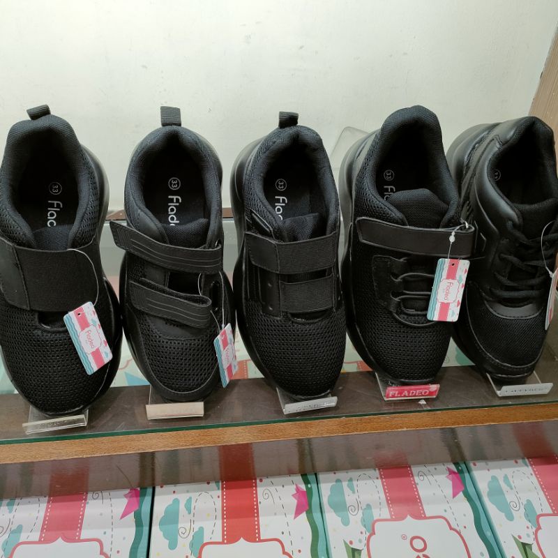 SEPATU SEKOLAH RINGAN ANAK FLADEO KIDS (33-37)