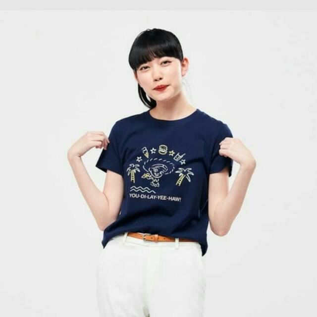 Kaos Disney Pixar Cewek Dewasa Uniqlo