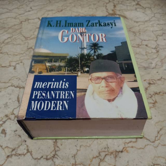KH Imam Zarkasyi Dari Gontor Merintis Pesantren Modern