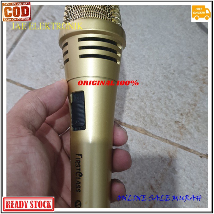 G510 First class Mic kabel dynamic ORIGINAL  Microphone besi metal profesional firstclass pro sing cable karaoke vocal audio sound mik pengeras suara mikrophone EMAS  Bisa buat segala jenis audio sound  WARNA EMAS Bahan dari BESI  Langsung nyala