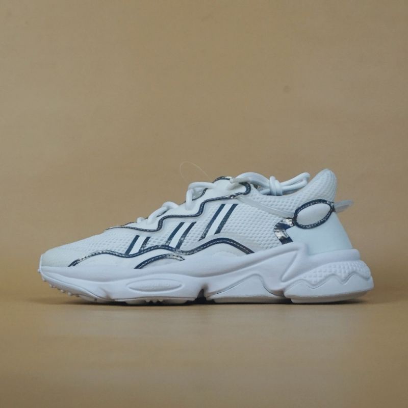 Adidas Ozweego Women White Original BNIB (FV9654)