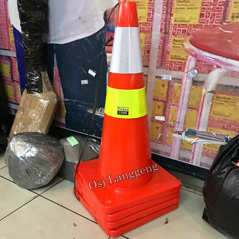 Traffic Cone Techno 0165 UK 70 cm/ Kerucut Lalu Lintas Techno