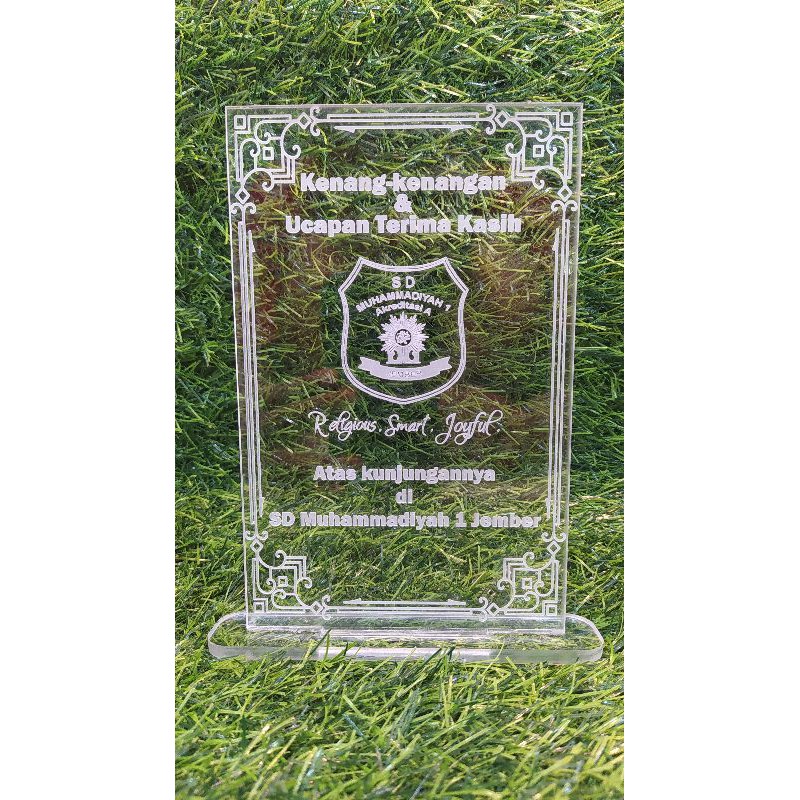 

PLAKAT AKRILIK CUSTOMIZE