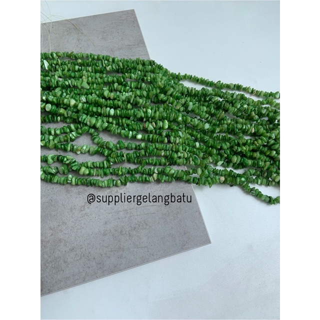 kerikil kerang SOFT GREEN CARNELIAN 1cm bahan manik akik hijau tua