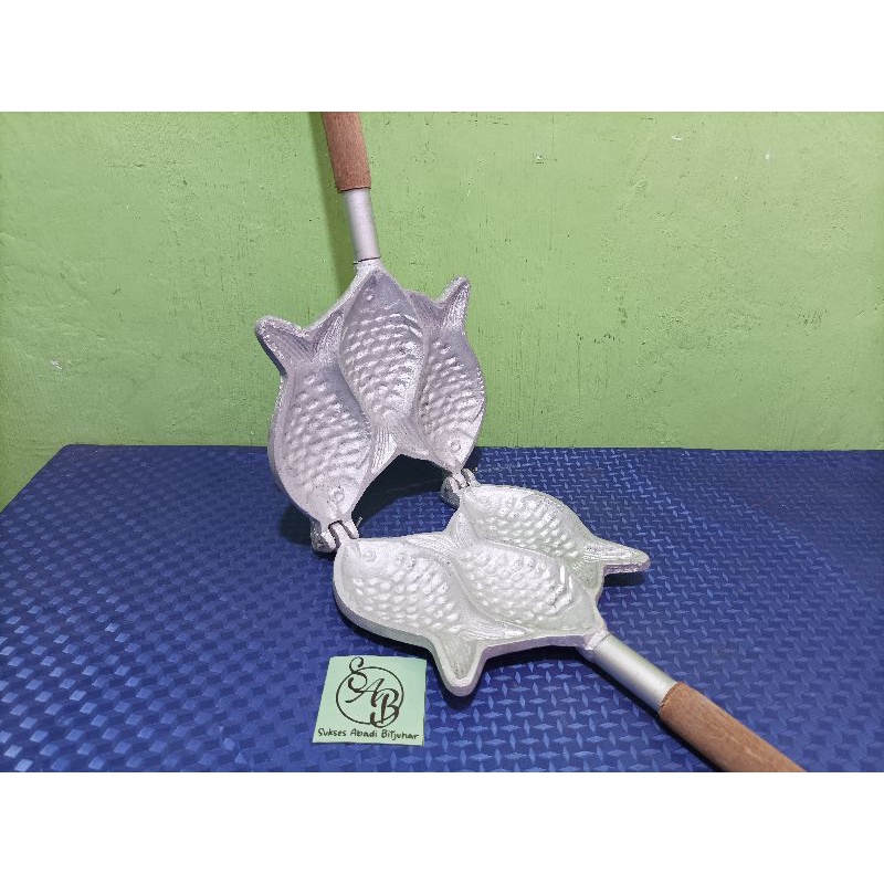 waffle pan cetakan waffle model 3 ikan.