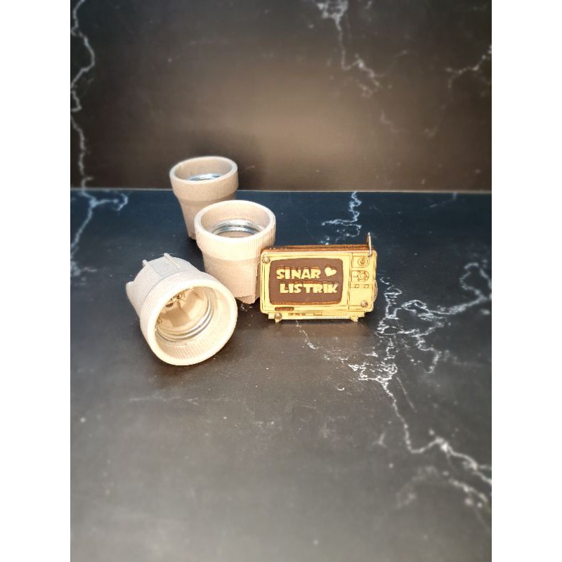 fiting Keramik/fiting lampu e.27