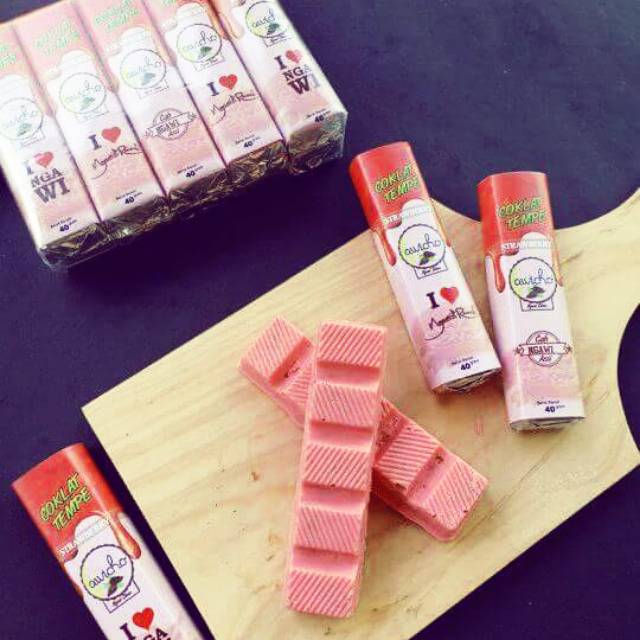 

AWICHO coklat tempe rasa strawberry