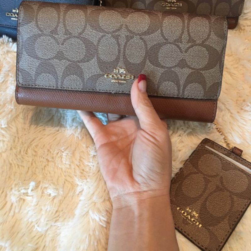 Coach Trifold Wallet In Signature Canvas(F53763)