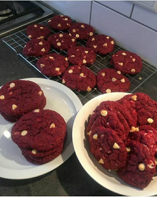 

RED Velvet Cookies by Evellyne Kitchen