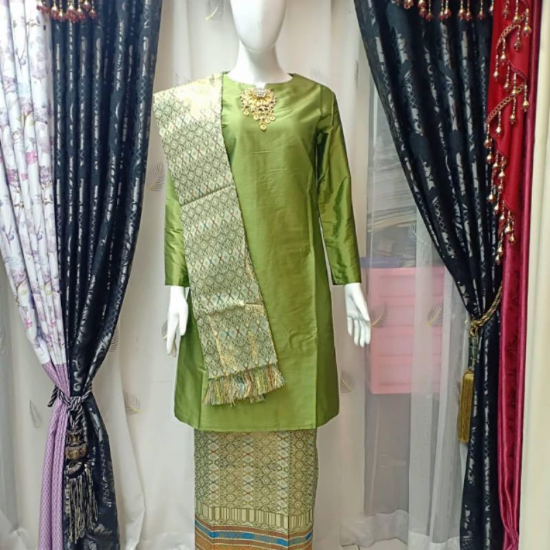 AZURAH SCRAF // set baju kurung songket / setelan baju kurung dan songket / baju kurung / stelan taffeta / baju kurung siti nurbaya / tunik Melayu / gamis kekinian / baju kurung malaysia / baju kurung melayu /COD / stelan tunik