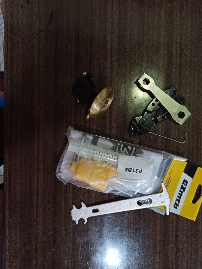 Alat Tool Kunci Untuk Buka Baut Chainring Nut Wrench Bolt Spanner Removing Sepeda Gowes