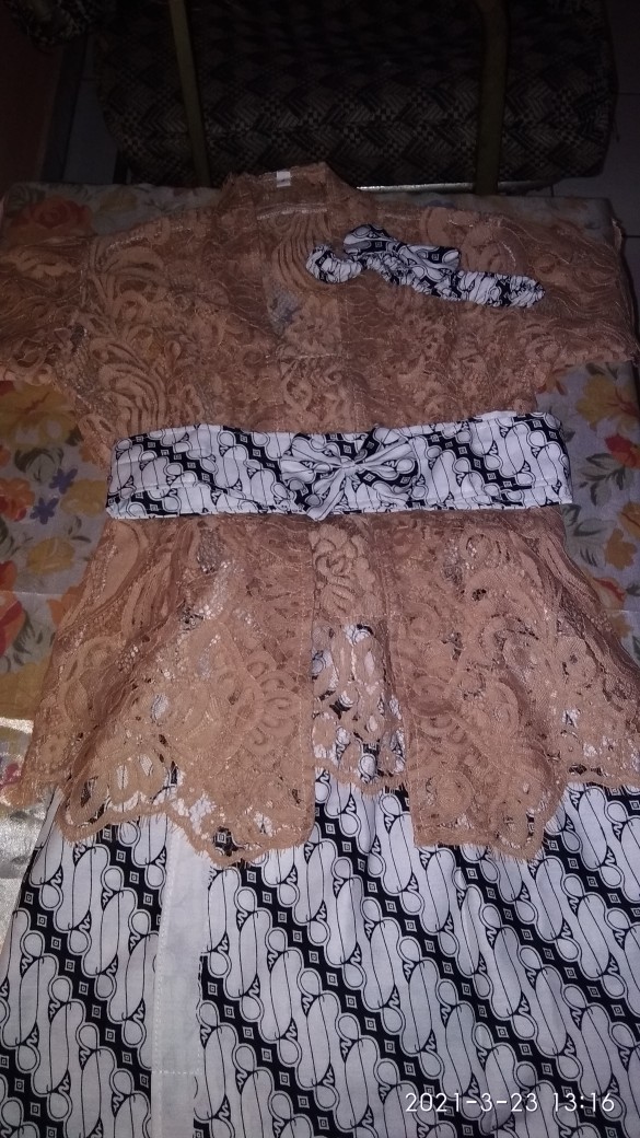 0-8 Tahun Free Bandana Set Kebaya Brokat+kamen Obi Batik Anak