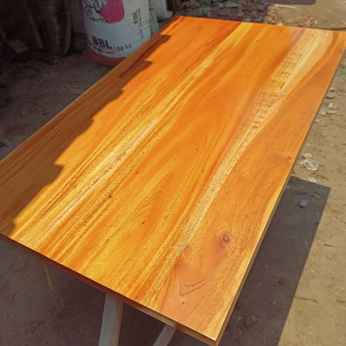 Costum top table kayu mahonii