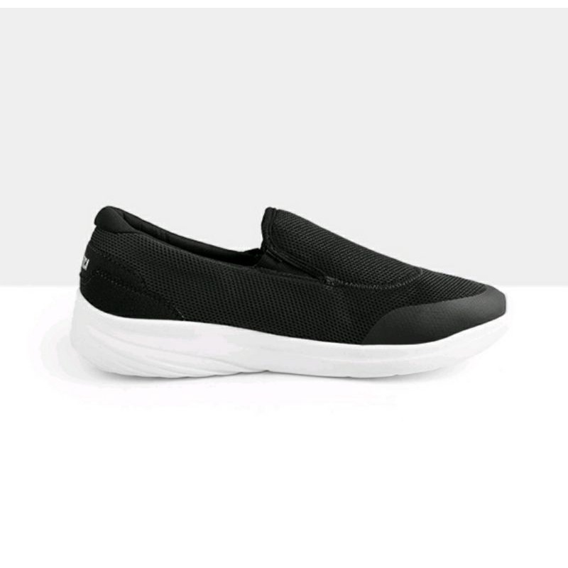 Geoff Max | Athletica | Athleisure Black White | sepatu slip on | sepatu running | Sepatu Olahraga