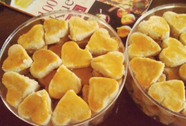 Cookies cutter cetakan kue kering nastar love hati 4 baris