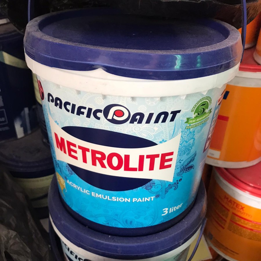 cat tembok metrolite warna putih kebiruan ukuran kecil 3 liter