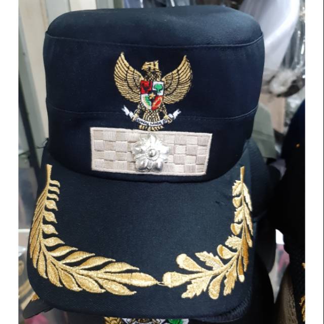 TOPI KOMANDO LURAH HITAM