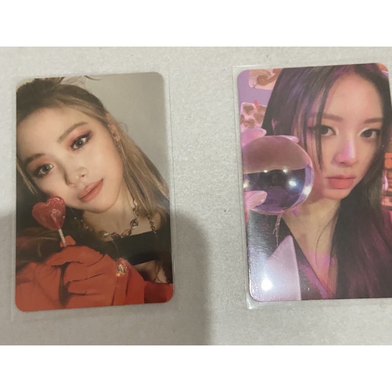 itzy photocard yuna ryujin guess who ryujin lollipop photocard yuna crystal ball photocard kpop mura