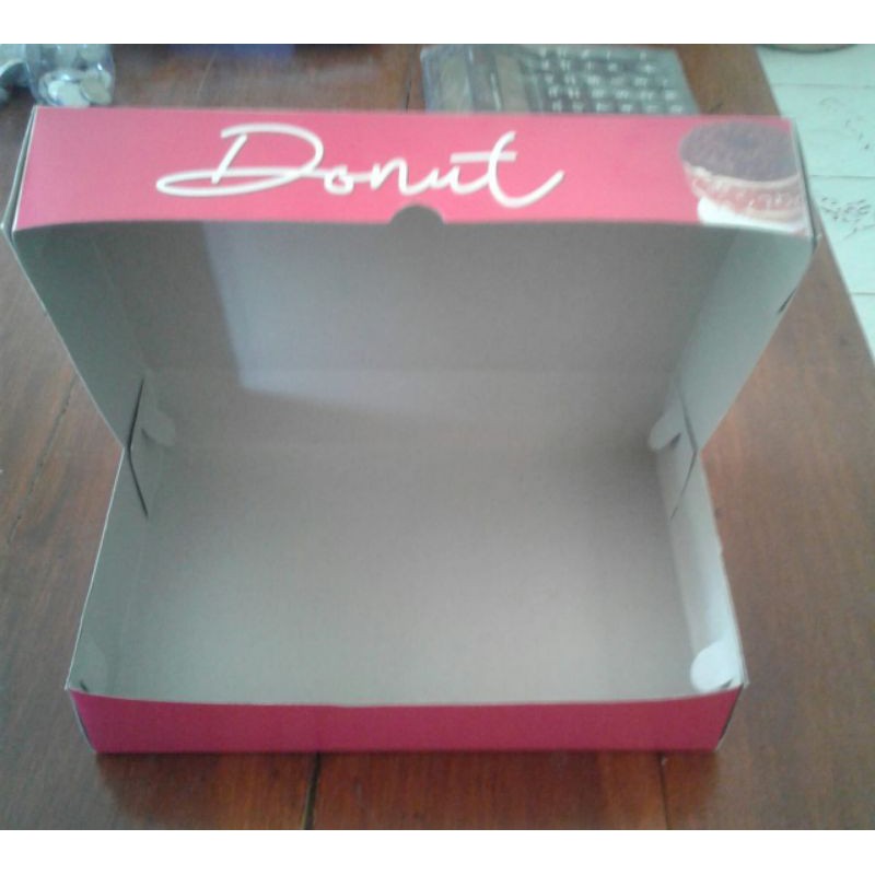 

box donut ukuran 18.5*27 untuk donut isi 6
