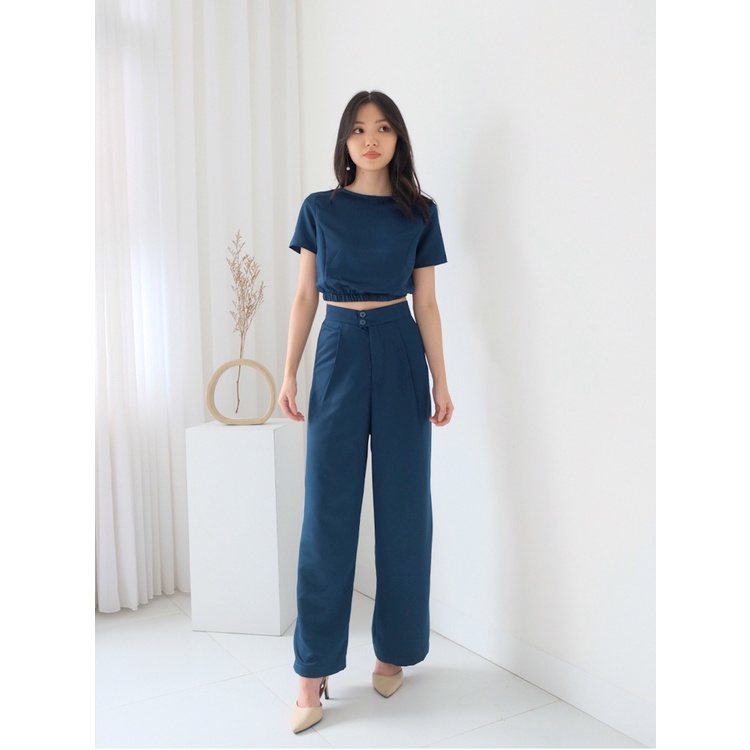 Kadaka S-0183 Set Crop Top dan Kulot Woven Texture