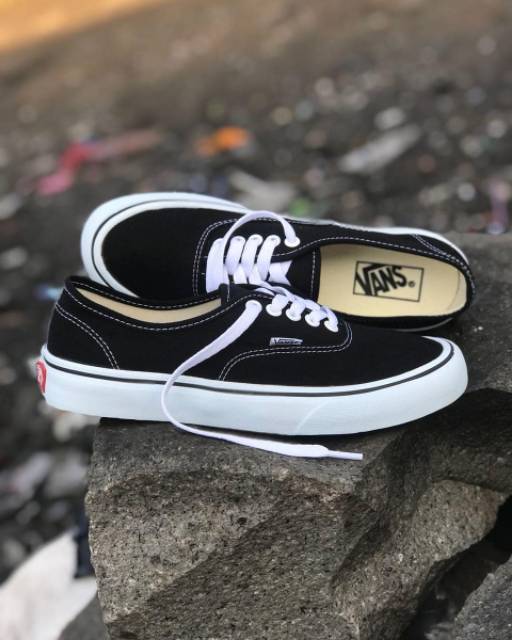 Sepatu Vans Authentic Black White Hitam Putih Sneakers Sekolah Kerja Kuliah Casual Pria Wanita Murah