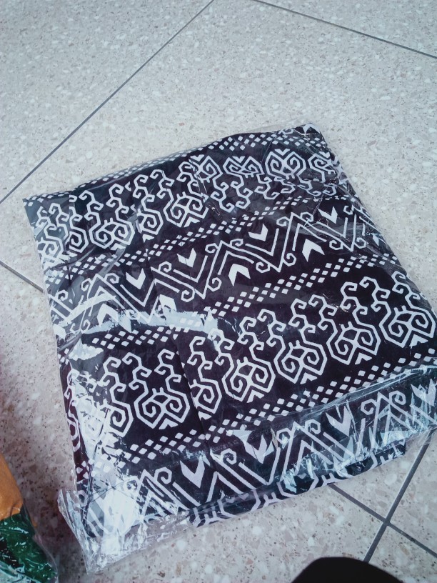 Baju Batik Pria Hitam Manis