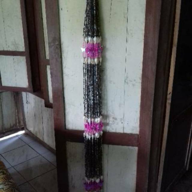 (20 UNTAI tirai kerang hitam kupu) + bonus sovenir cantik kerang