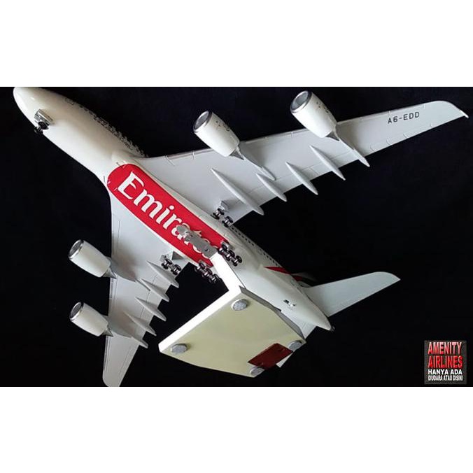 Diecast Miniature Besar Pesawat Airbus A-380 - Emirates