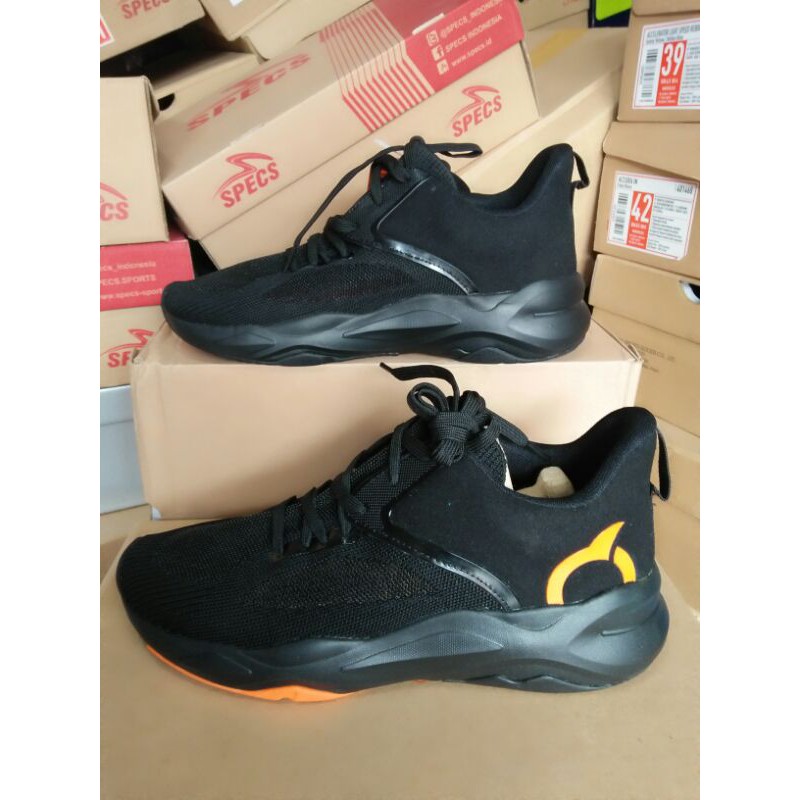 SEPATU RUNNING ORTUSEIGHT GENZO