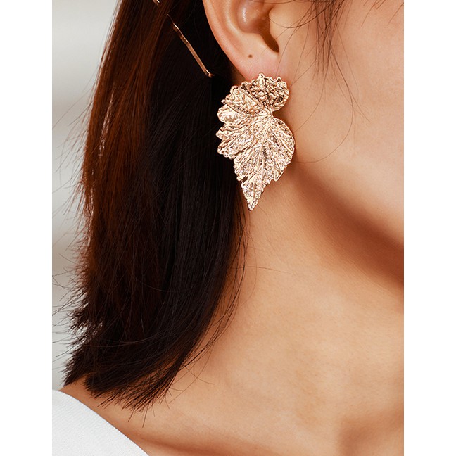 LRC Anting Tusuk Fashion Golden Leaf Relief Earrings D73513