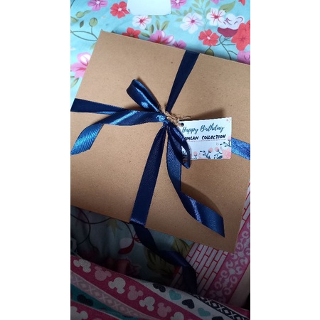 

gift box kardus hadiah