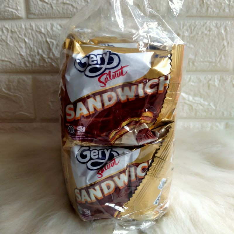 

Gery Sandwich Coated Chocolate 1 box - 21 gram × 24 pcs