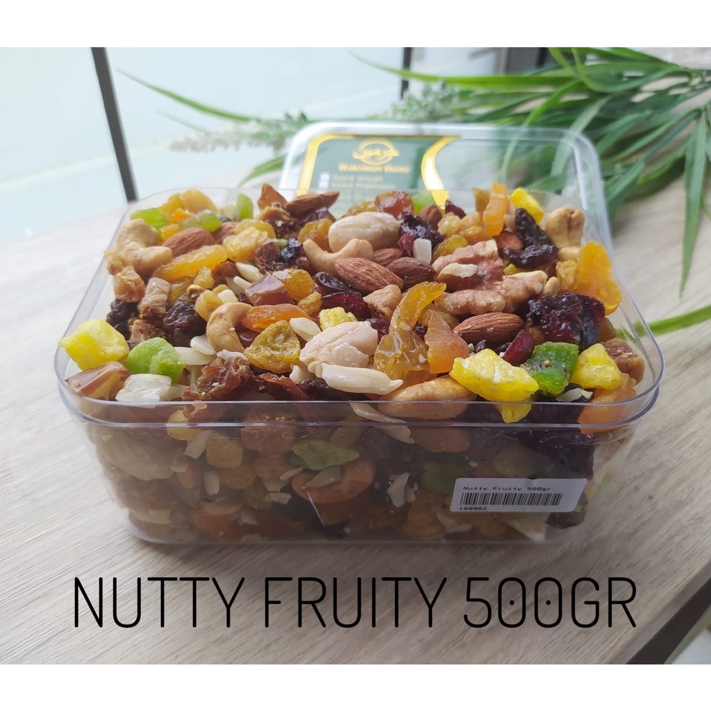 

Nutty Fruity / Cemilan Buah dan Kacang
