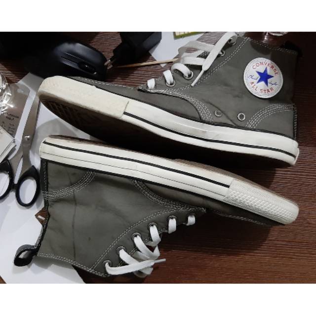 Converse Chuck Taylor All Star Classic Boots Hi cut leather