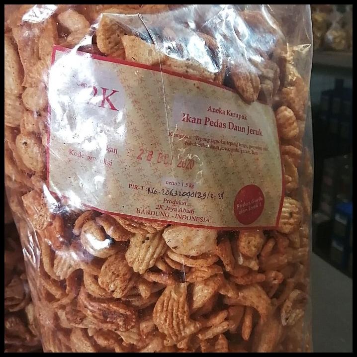 

Kerupuk Ikan Pedas Daun Jeruk 1,5Kg