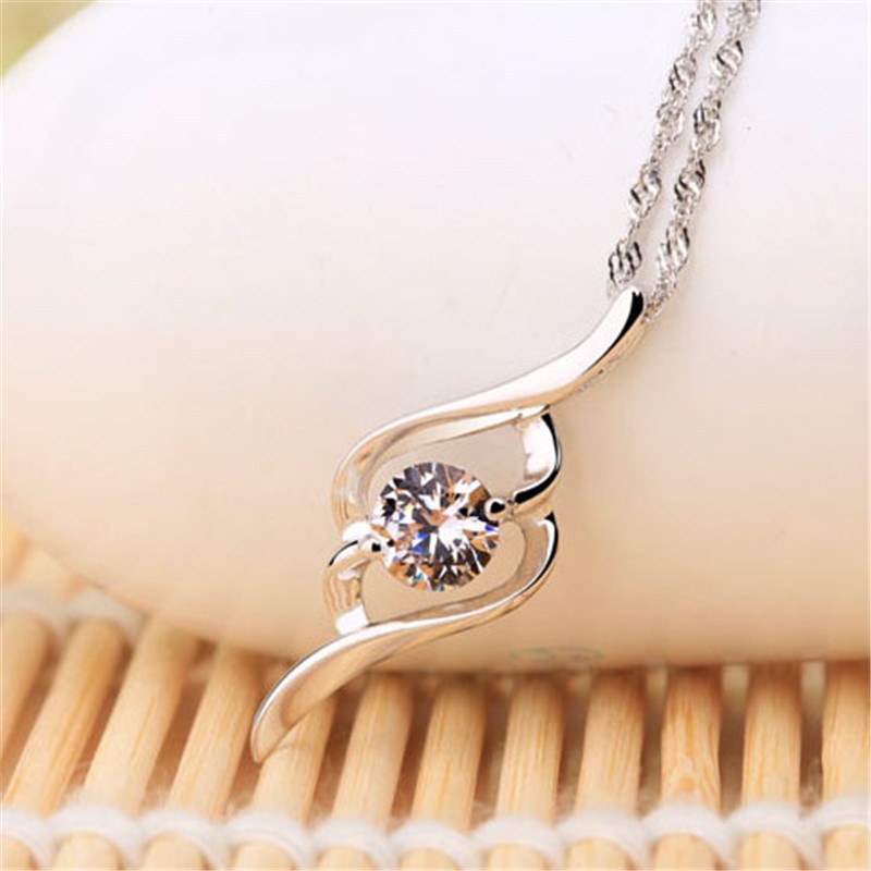 [Ready Stock]Fashion Silver Plated Elegant Simple Diamond Pendant Necklace