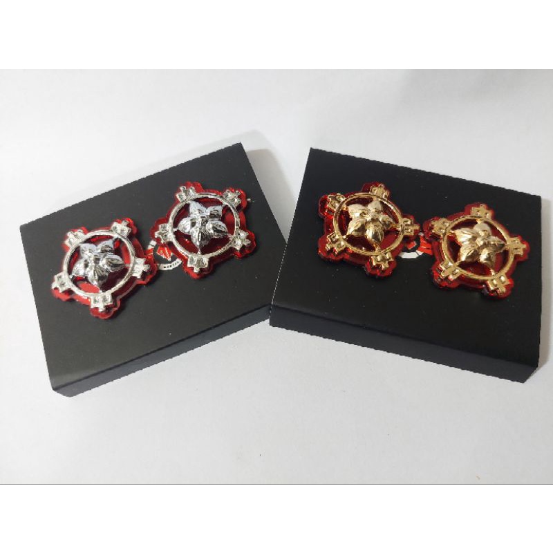 Pin kerah asn alas mika merah - monogram kerah asn