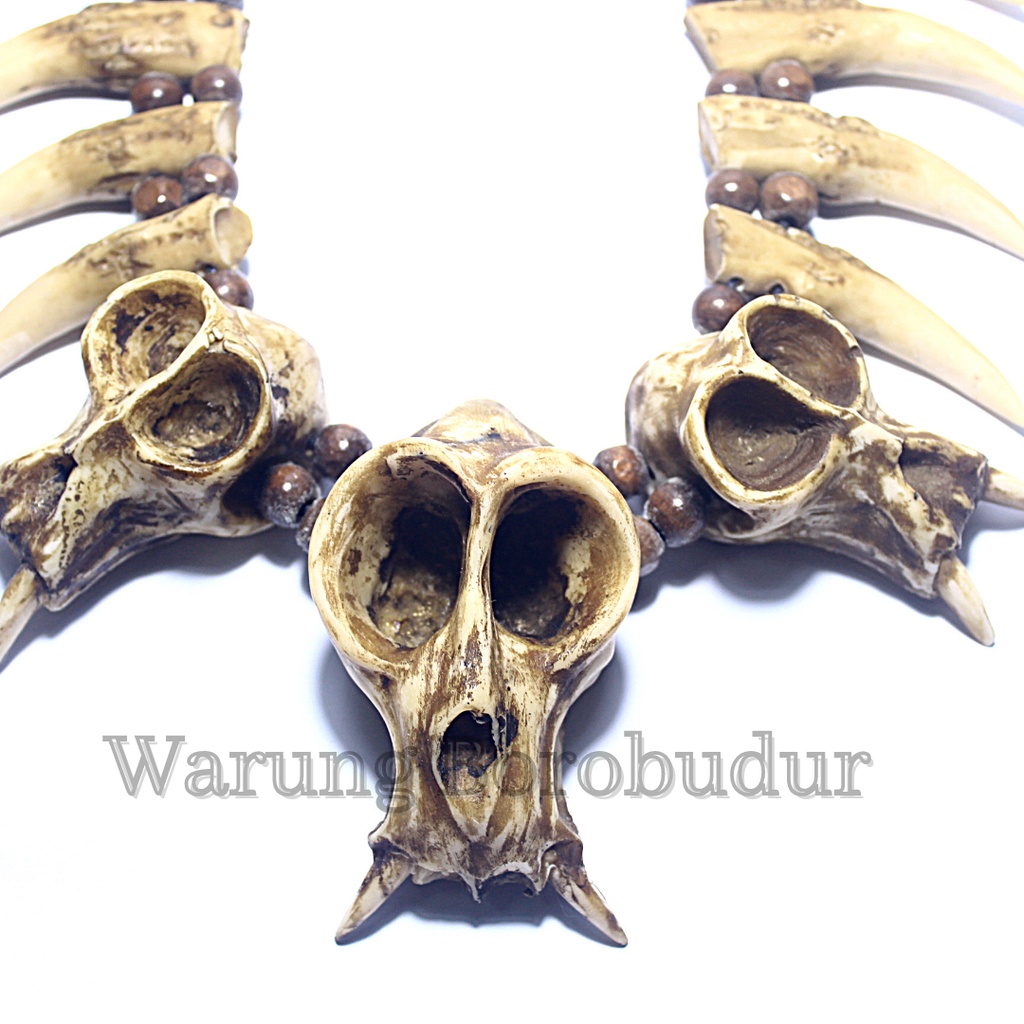 Replika Tengkorak Monyet Kalung Etnik
