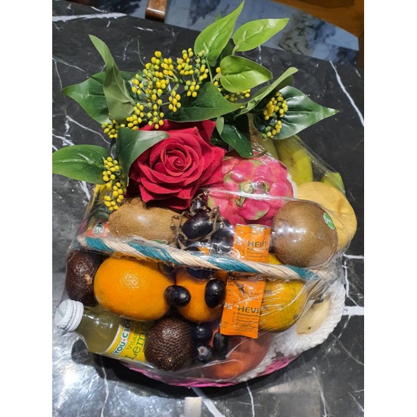 

Parcel buah, minuman dan vitamin bisa utk Isoman/sakit/ulang tahun/hari raya