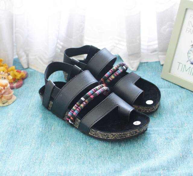 SB - ZOYYA SANDAL TALI TENUN HITAM