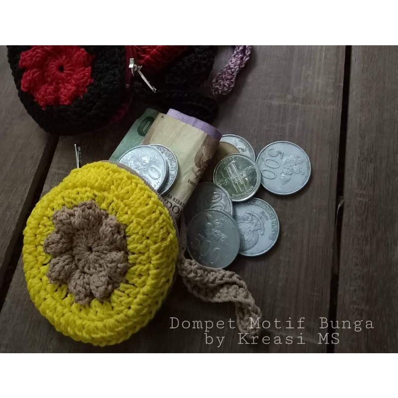 Dompet Koin Rajut Bunga, Segitiga, Dompet Rajut Unik Souvenir Rajutan